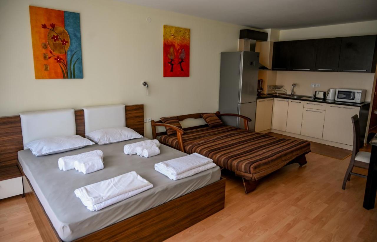 Panorama Fort Beach, Фамилно Студио Deluxe Sveti Vlas Eksteriør bilde