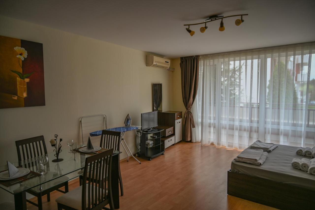 Panorama Fort Beach, Фамилно Студио Deluxe Sveti Vlas Eksteriør bilde